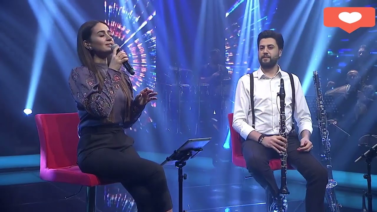 Elif Buse Doğan Evlerinde Bir İpekten Halı Var