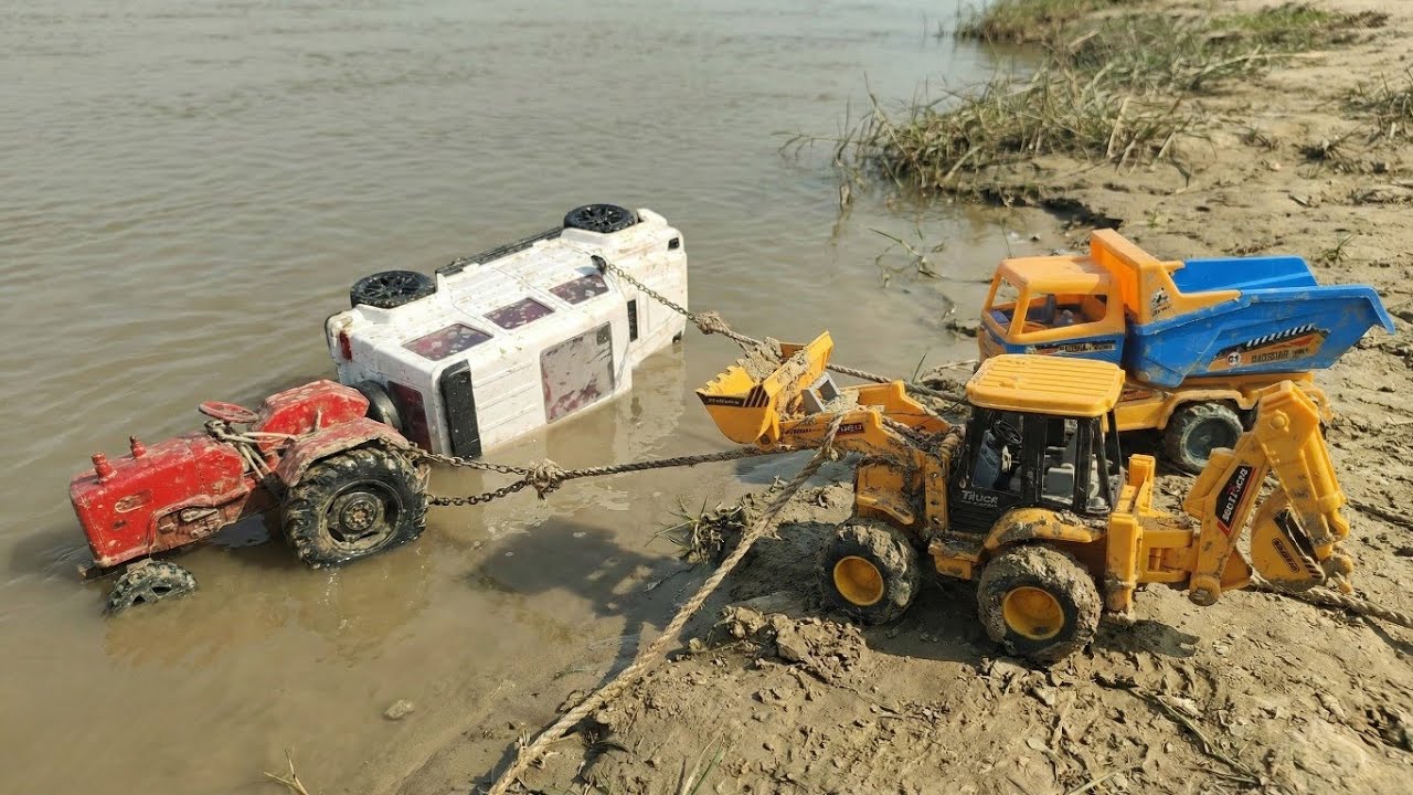 JCB Saves Tractor & Car from Water | Pani me Fasa Tractor | Gadi Wala Video