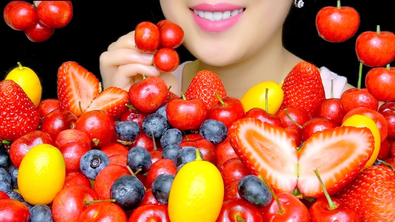 FRUIT ASMR: ASMR FRUIT PLATTER (CHERRIES, BLUEBERRIES,  STRAWBERRIES)  | Eating Sounds | TracyN ASMR