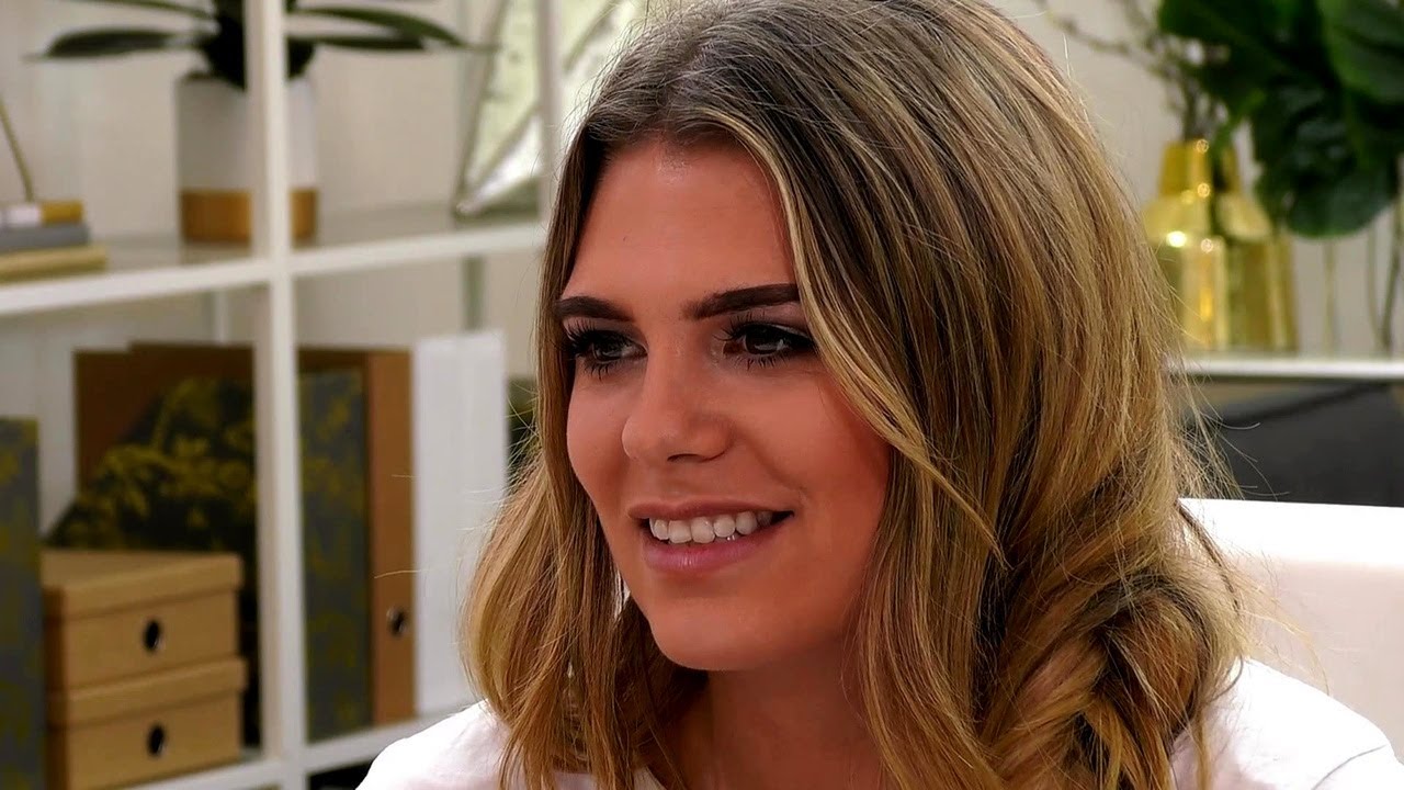 Celebrity Dating Disasters - Who Will Find Love in the Mixer?