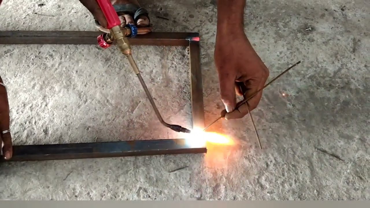 gas welding में oxygen और acetylene की supply कम, ज्यादा करने पर क्या होता है
