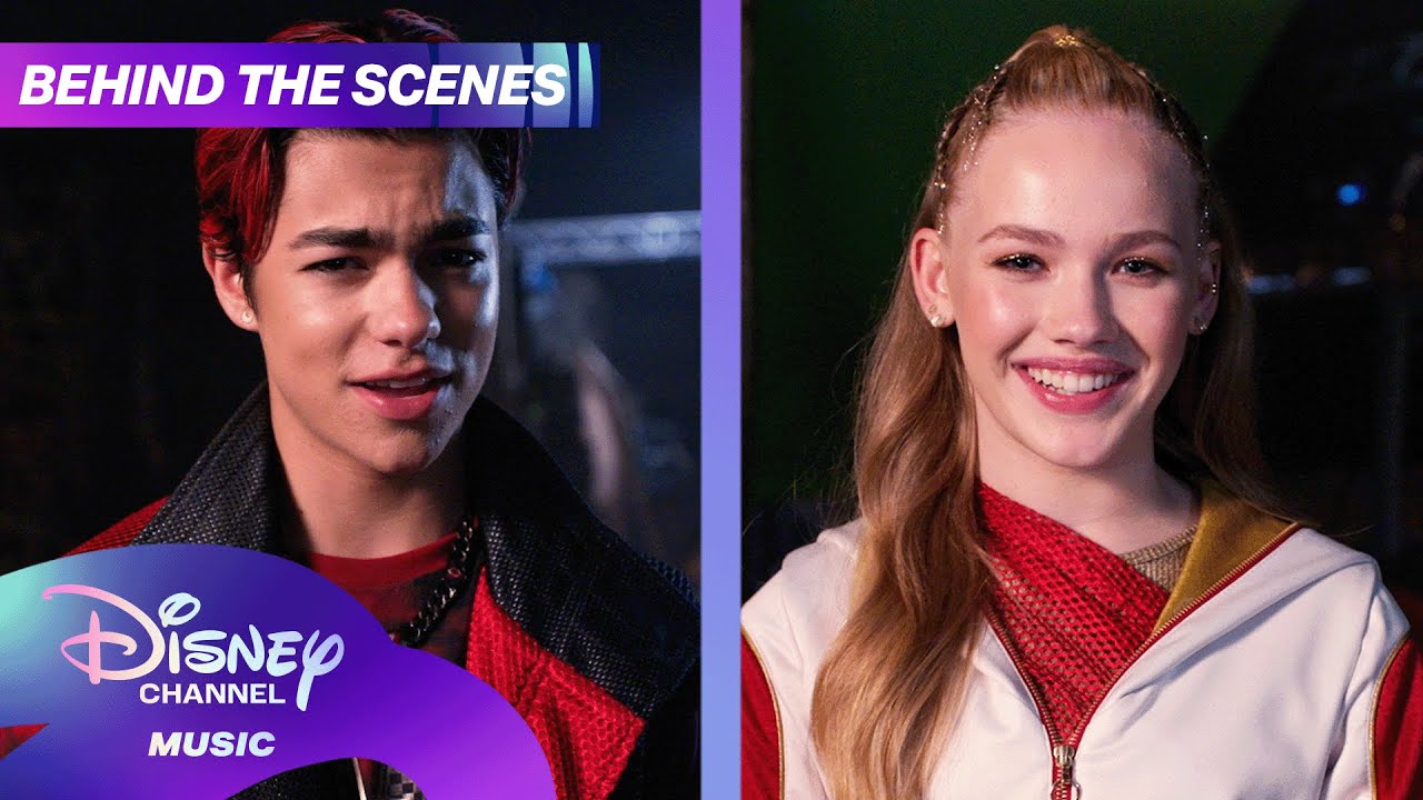 How well do Malachi and Freya know each other?! 🤔❗️ | ZOMBIES 4 | @disneychannelmusic