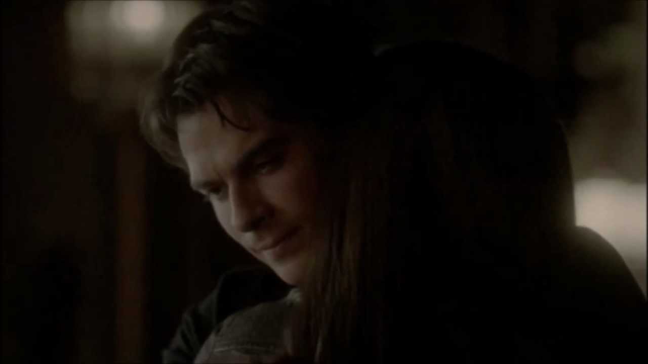 Деймон и Елена Больно