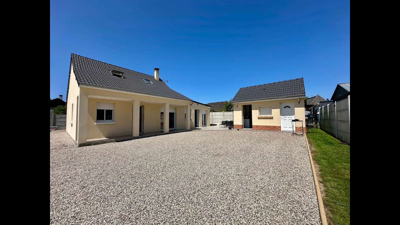 À VENDRE À SAINT AUBIN LE CAUF : MAISON DE 2015
