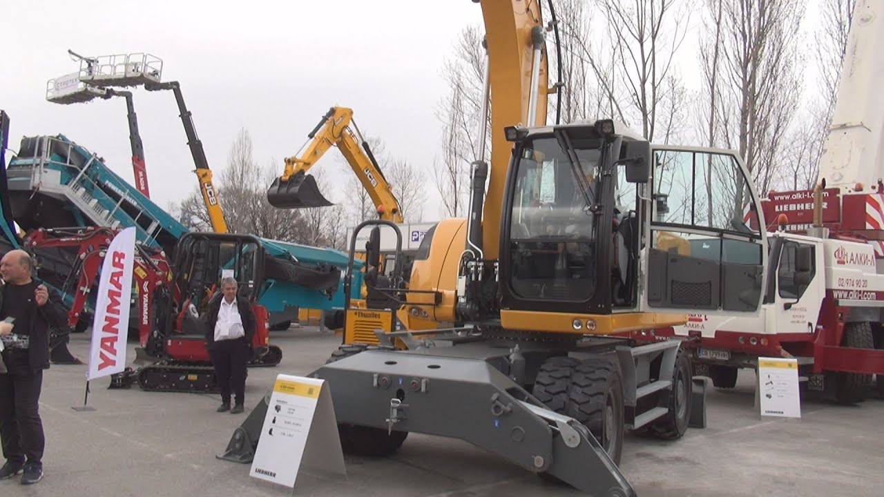 Liebherr A 920 Litronic Wheeled Excavator (2022) Exterior and Interior