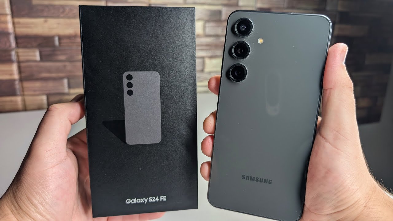 Распаковка Samsung Galaxy S24 FE и первые впечатления!
