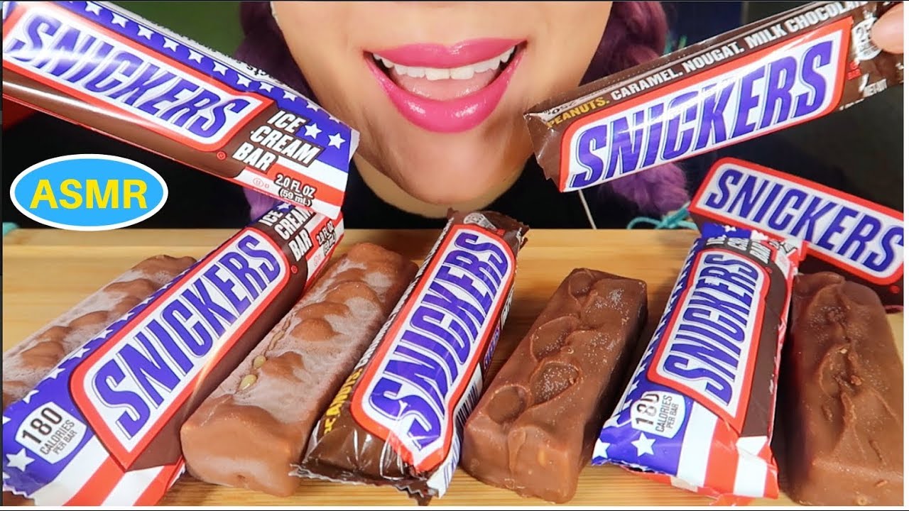 ASMR 스니커즈 아이스크림+초코바 먹방| SNICKERS ICE CREAM BAR +CHOCOLATE CANDY BAR EATING SOUND|チョコレートバーCURIE. ASMR