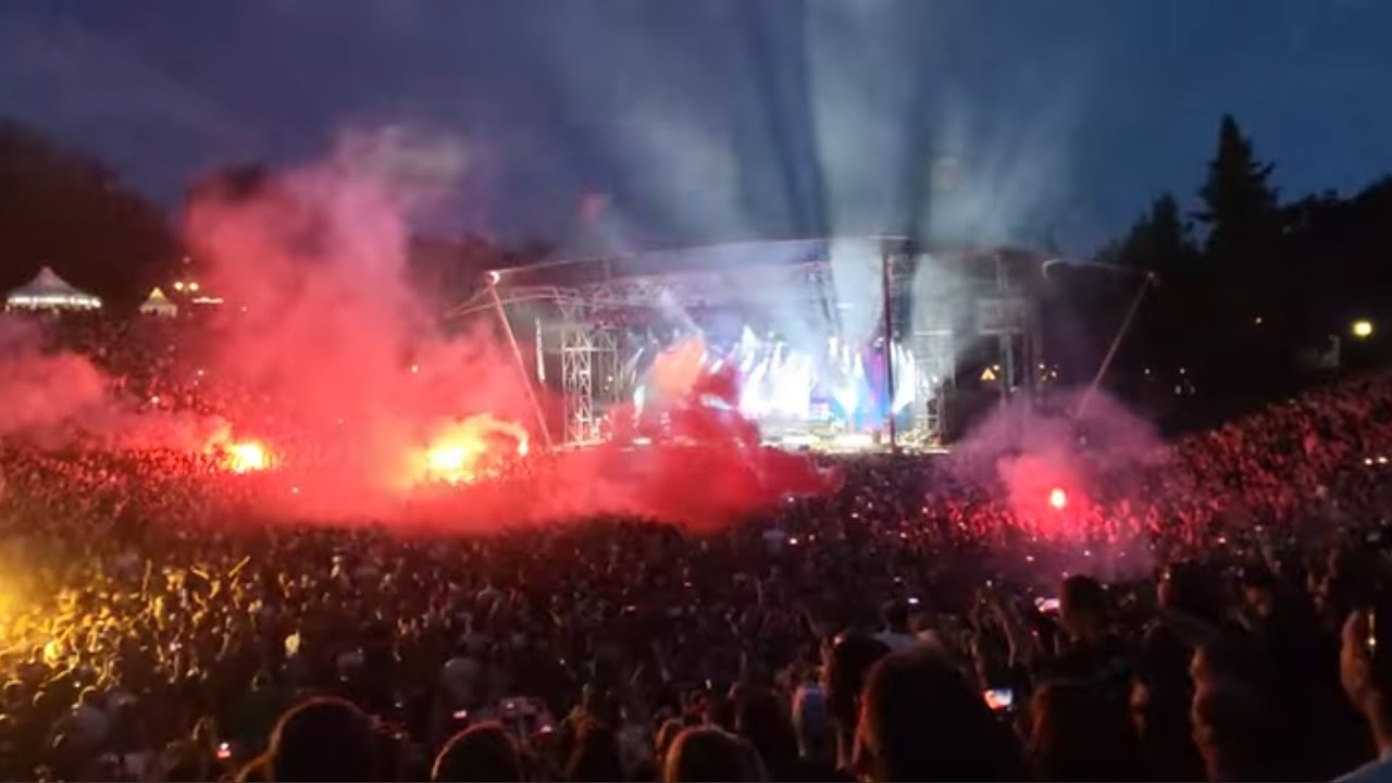 Feine Sahne Fischfilet - Komplett im Arsch (Live in der Wuhlheide Berlin am 19.07.2025)
