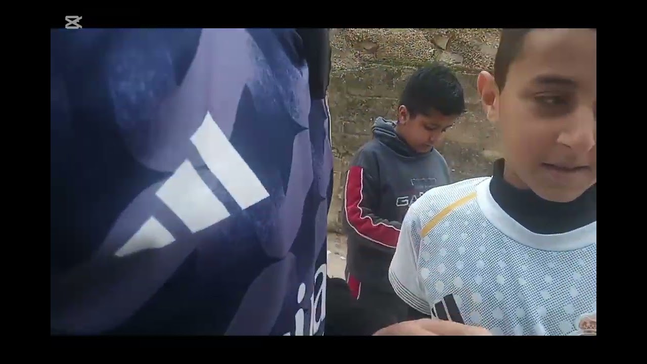 تحدي لاعب ضد لاعب من جمع ١١ لاعبين 