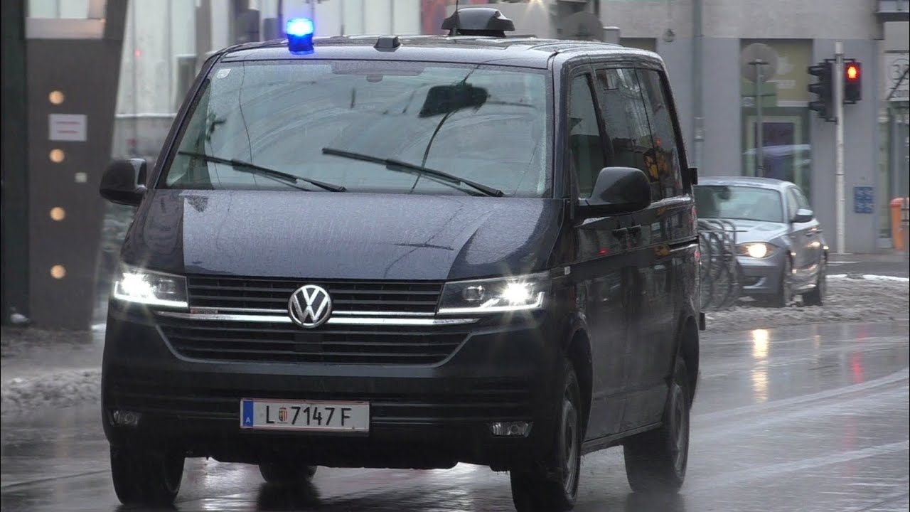Ziviles Diensthundefahrzeug Polizei Linz