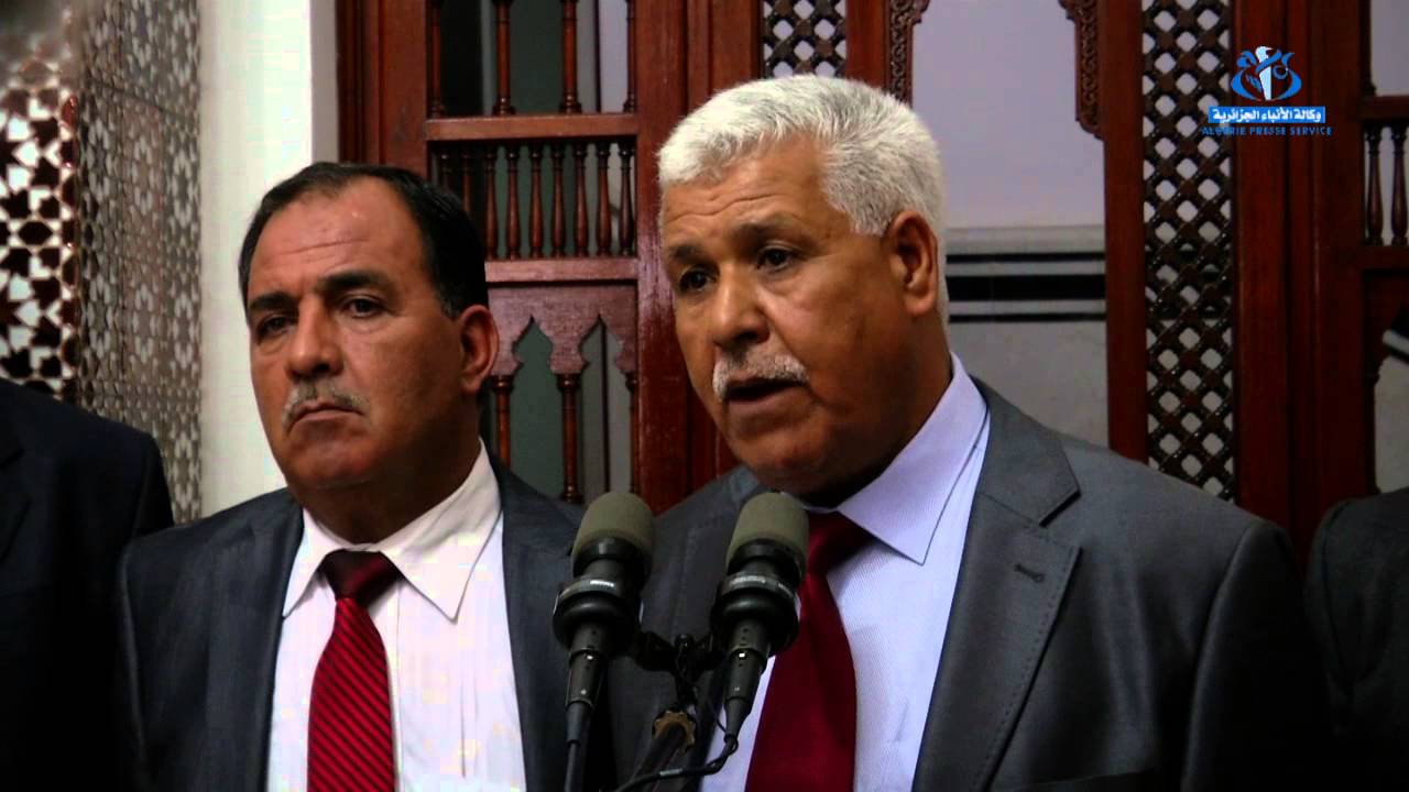 بوخزنة و الحاج غومة يقدمان اقتراحاتهما حول تعديل الدستور