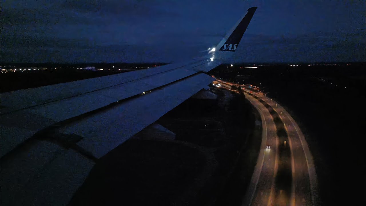Night Landing at Oslo Gardermoen Airport | SAS | Airbus A320neo