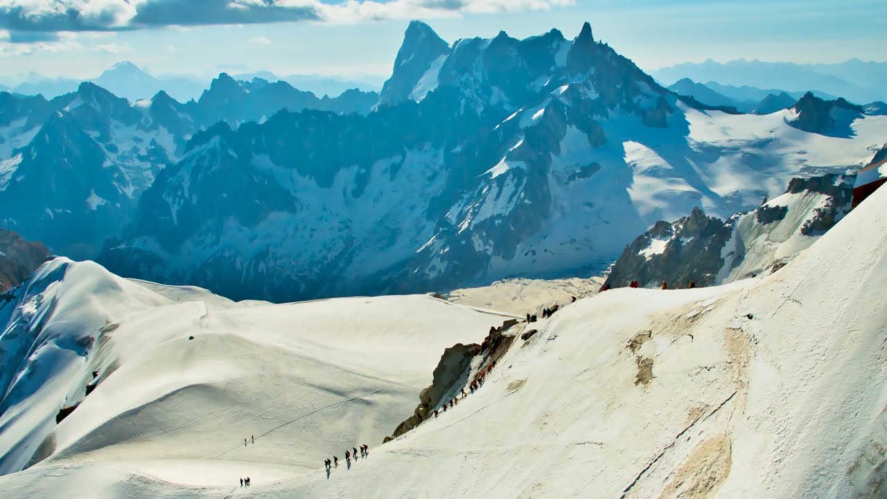 Chamonix hiking. FRENCH alps delivers. EPIC views.