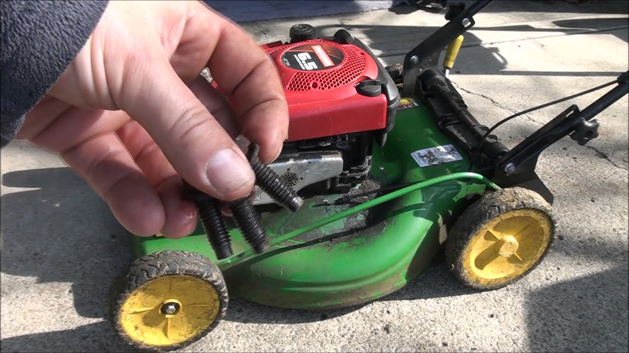 Briggs and Stratton LAWNMOWER Engine SWAP - Mounting Hole Cracked and Broken. Fixed! WELDED too!