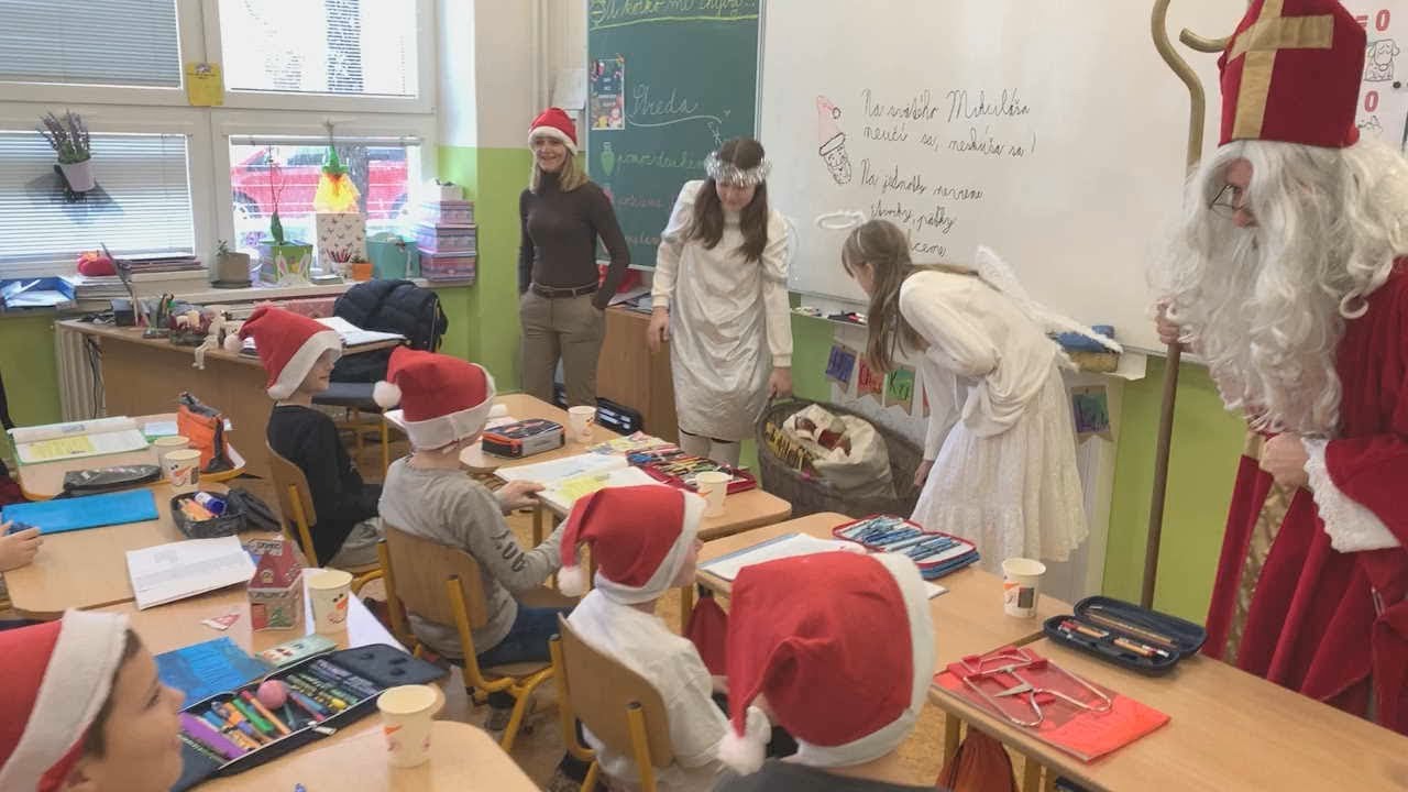 Žiarska Dvojka privítala Mikuláša pesničkami