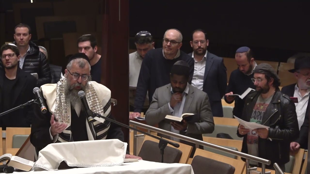 B'motzaei Menucha, Chazan Yehoshua & Yehuda Niasoff, Central Synagogue, Sydney Australia, Sept. '24