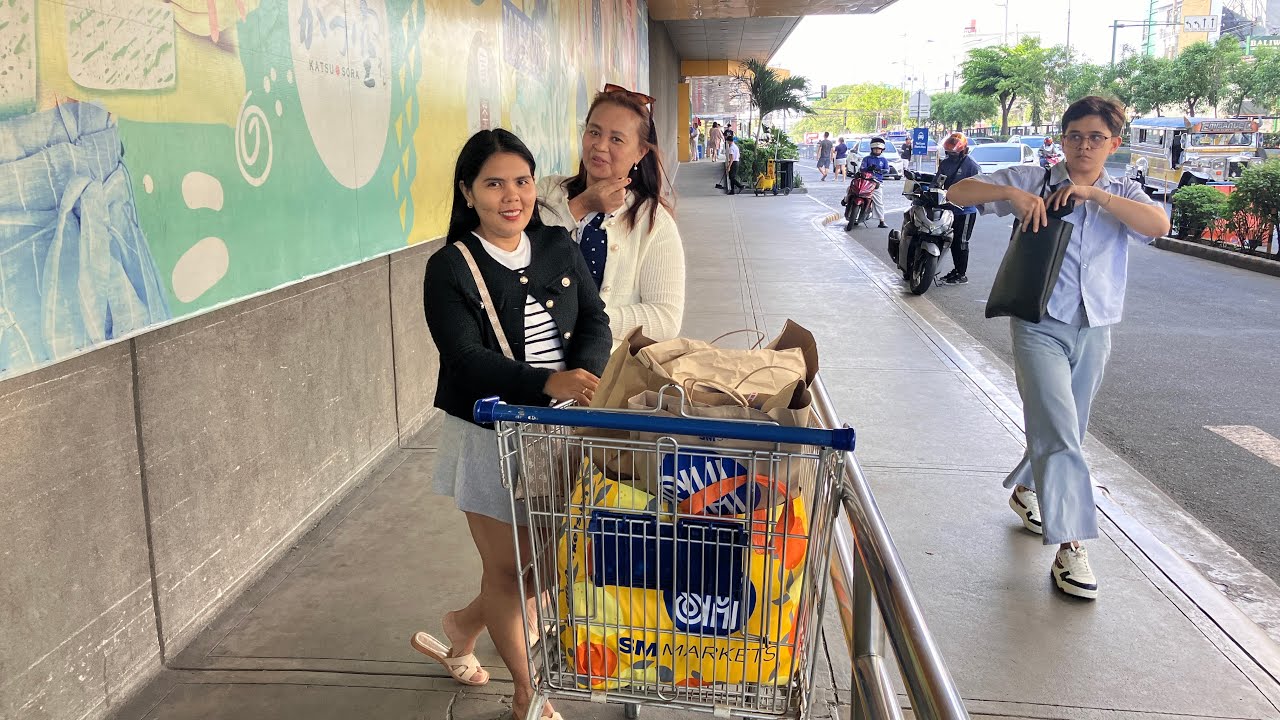 Nag shopping sa Uniqlo SM BF at nag grocery 