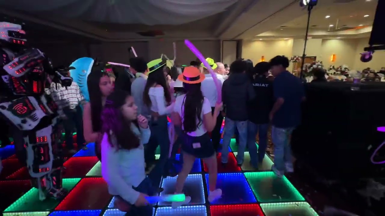 ￼ dj en Dallas Texas, 2024, Quincea&ntilde;era
