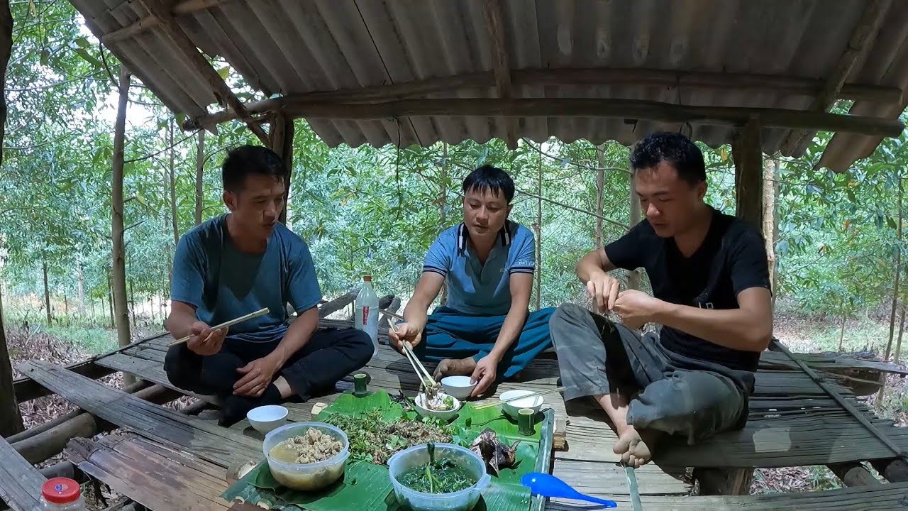 Thử thách sinh tồn kiếm được gì ăn đó, phiêu lưu ẩm thực