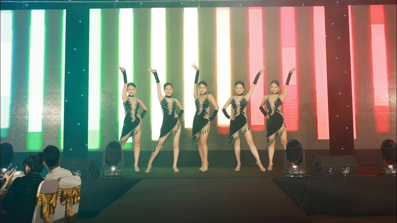 Nhảy hiện đại MOVE YOUR BODY | Vũ đoàn Fevery | On Stage