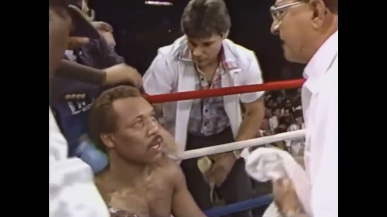 Angelo Dundee screams at the ring doctor in Tyson vs Pinklon Thomas