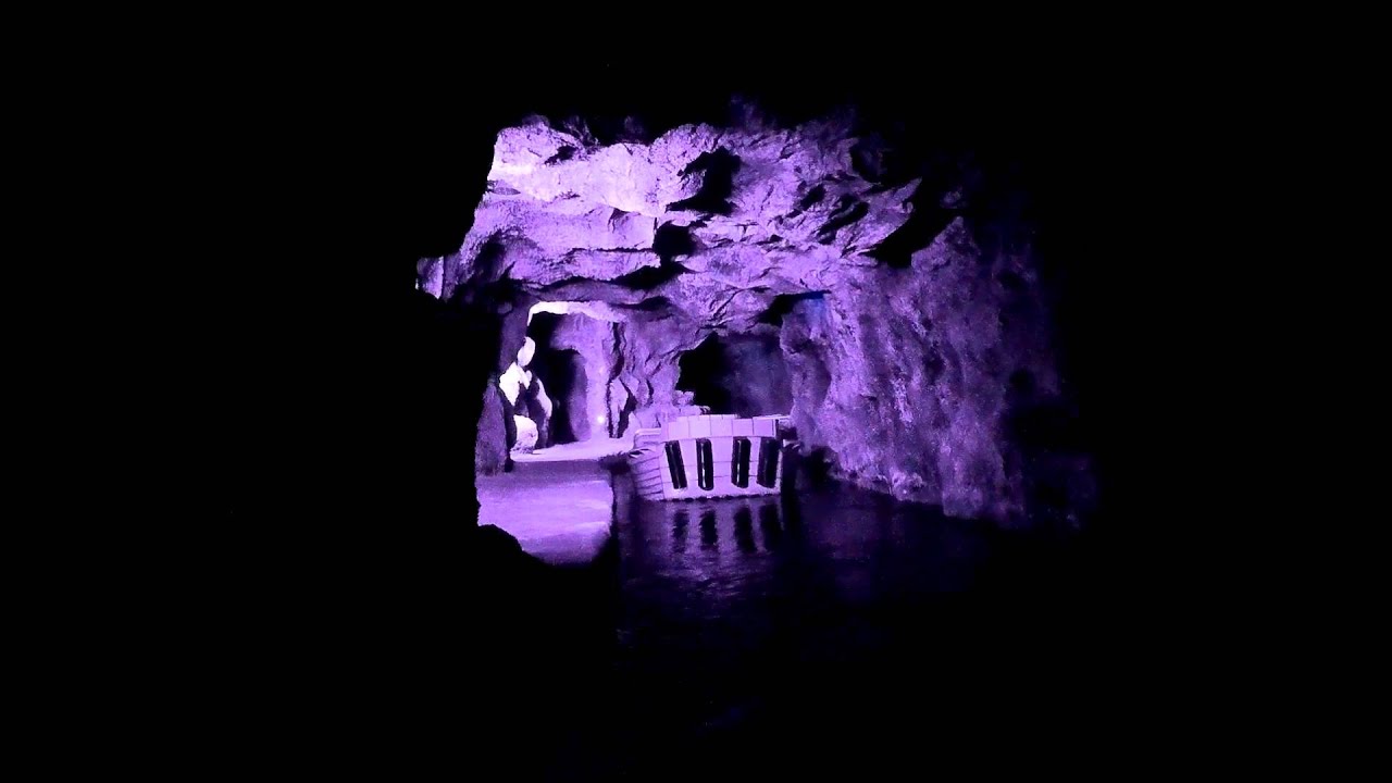 Pirates of the Caribbean the ride - Disneyland 2015 - Full Spectrum camera Night Vision