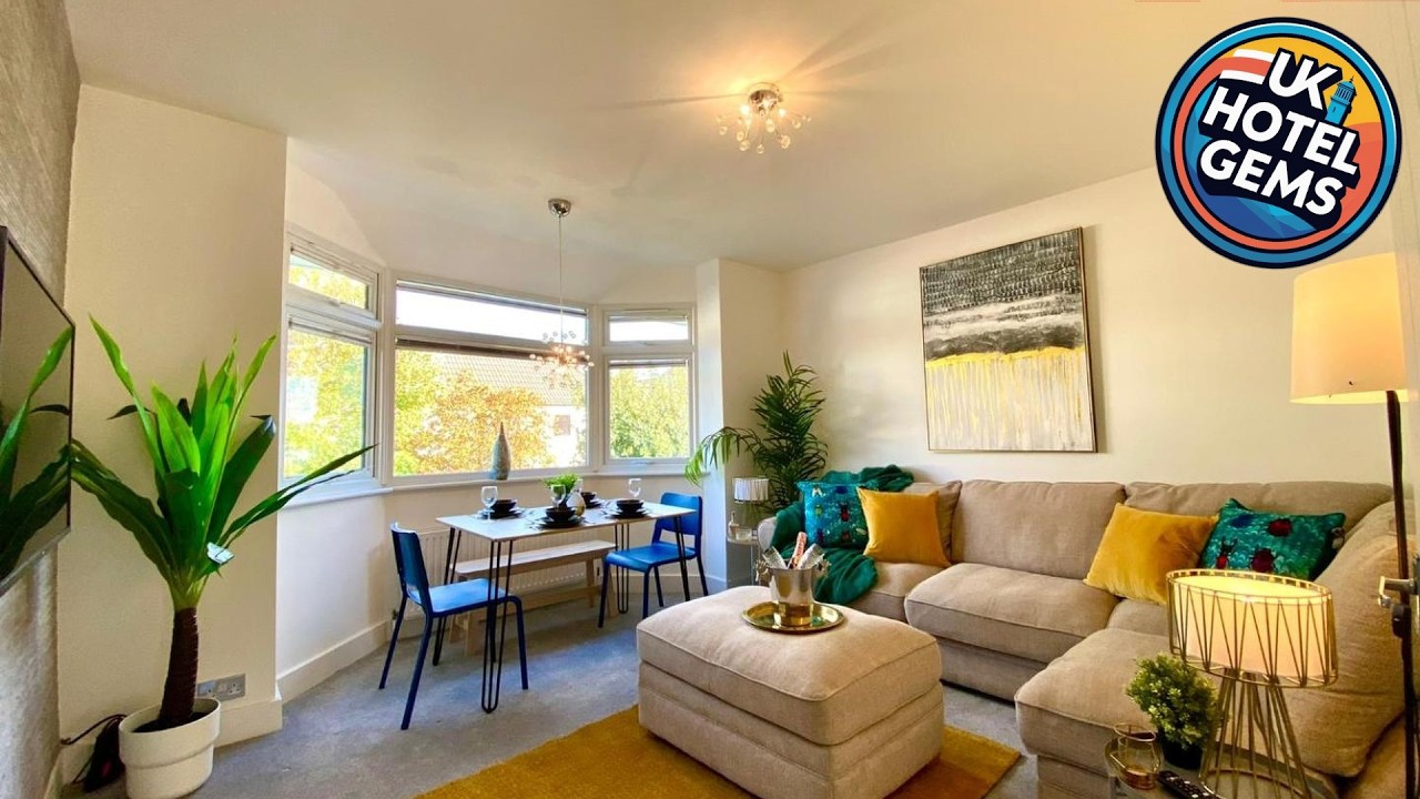2 Min Walk to the Best Beach! Stunning Newly Refurbished Stylish 2 Bedroom Apartment! - Great Locati