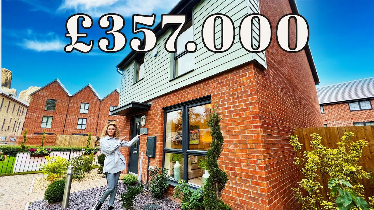 🔥 Touring an IDEAL family home | The Chester £357,000 new build 4 bedroom Barratt Homes
