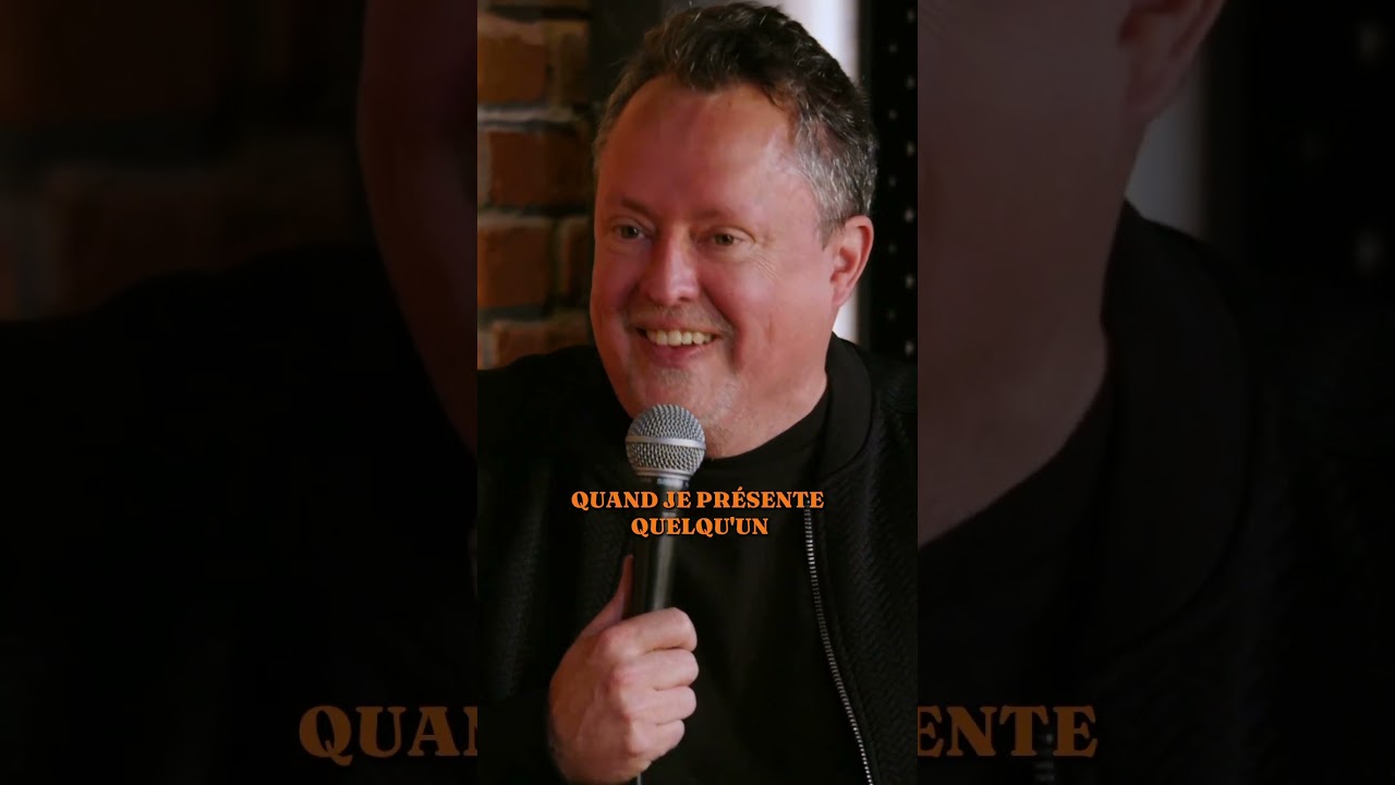 TOUS les humoristes du Québec sont dans le livre..... 😬