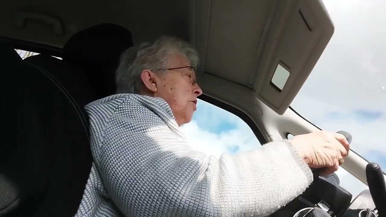 VLOG blabla en voiture et mon nouveau medecin (peut etre pas)