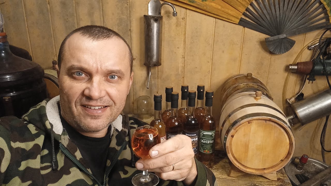 Заливаем Чачу из Винограда в Бочку из Ясеня. Сроки выдержки Домашнего Самогона в деревянных бочках