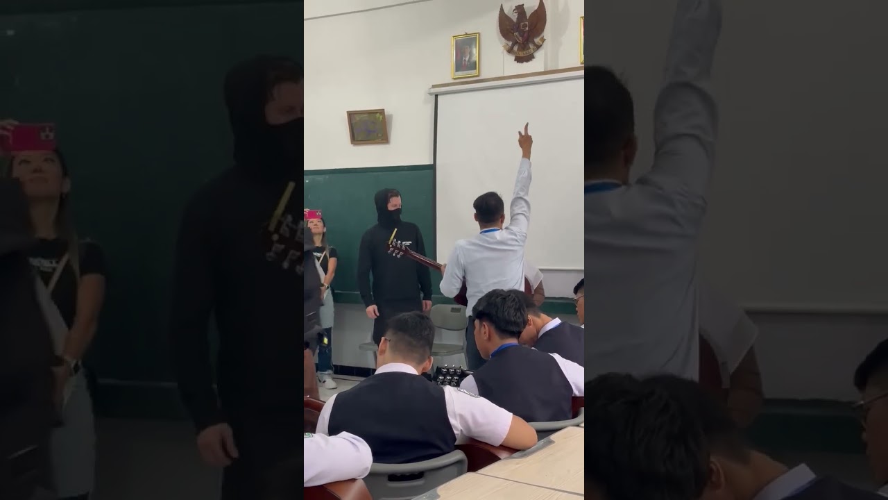 Alan Walker berkunjung ke SMA UNGGULAN AL-AZHAR MEDAN II LUAR BIASA!!!