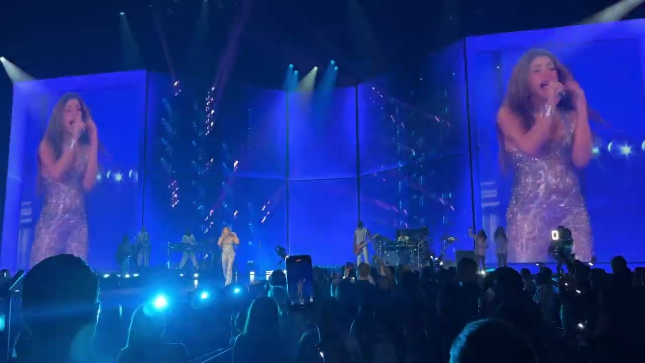 Shakira – Pies Descalzos, Sueños Blancos (Clip) (LMYNL Tour Live in Miami, 12-29-25) (HD, HQ AUDIO)