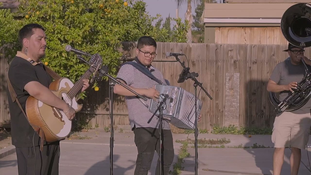 LA FUGA DEL JEFE  -  LOS DEL PATIO (EN VIVO COVER) MANUEL ROJO