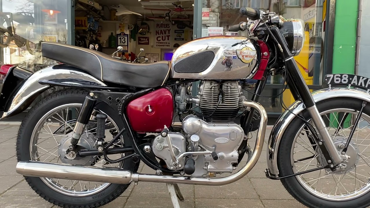 Royal Enfield Constellation 700