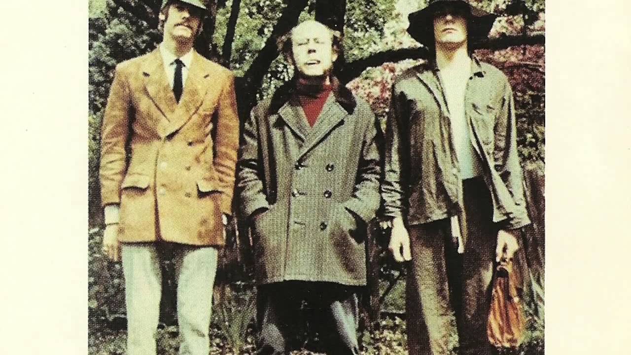 Giles, Giles & Fripp - A Tremolo Study in a Major (Spanish Suite)