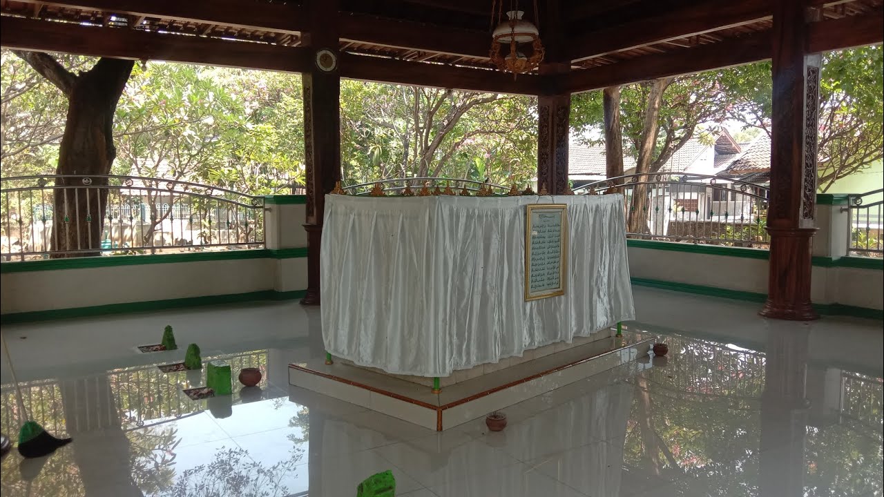 Makam Ki Ageng Penanggungan, Pasuruan. Penyebar agama Islam sekaligus pendiri dusun Penanggungan