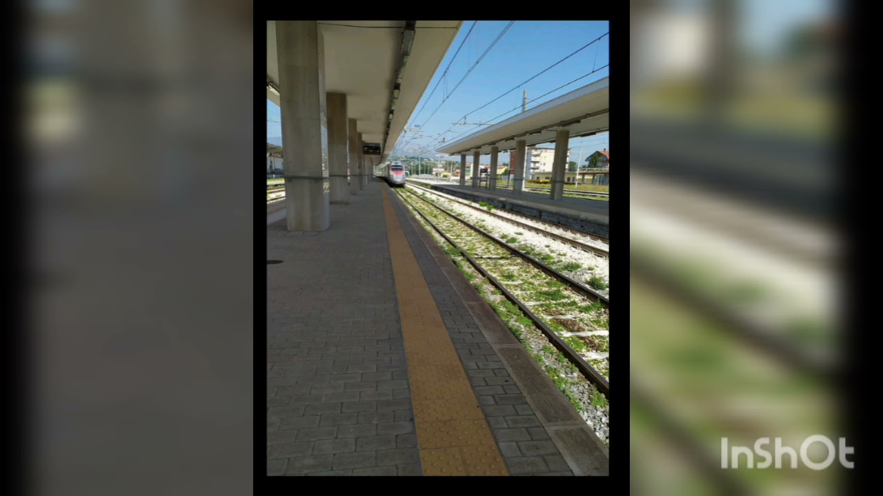 Annunci Trenitalia dalla stazione di Benevento.
