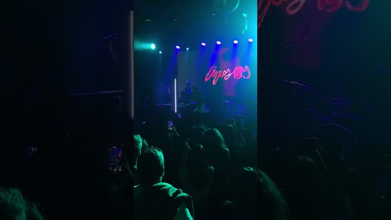 Miriam Rodríguez - tes que ser de aquí (meigas) | LÍNEA ROJA TOUR GIJÓN