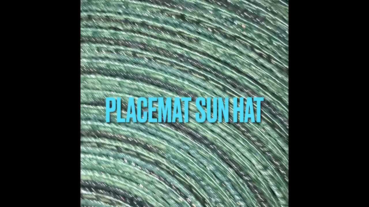 DIY OVERSIZED SUN HAT MADE WITH PLACEMATS
