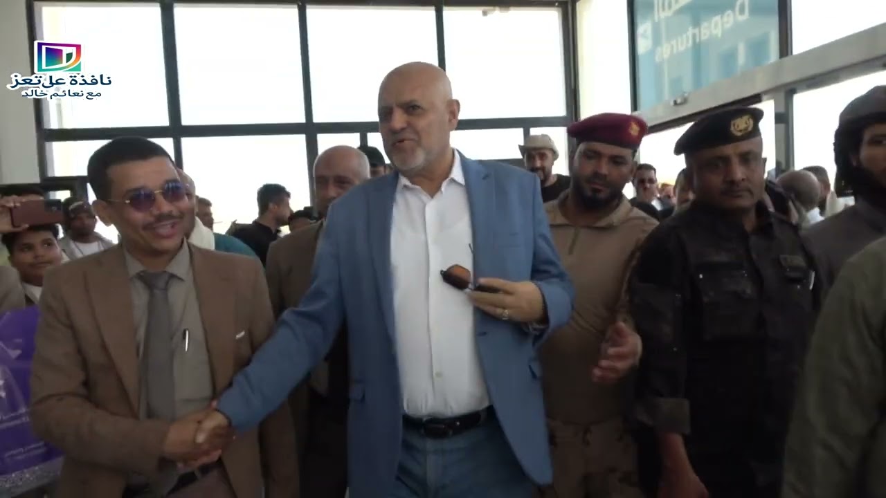 مطار المخاء يدشن ليخفف معاناة المواطنيين بتعز