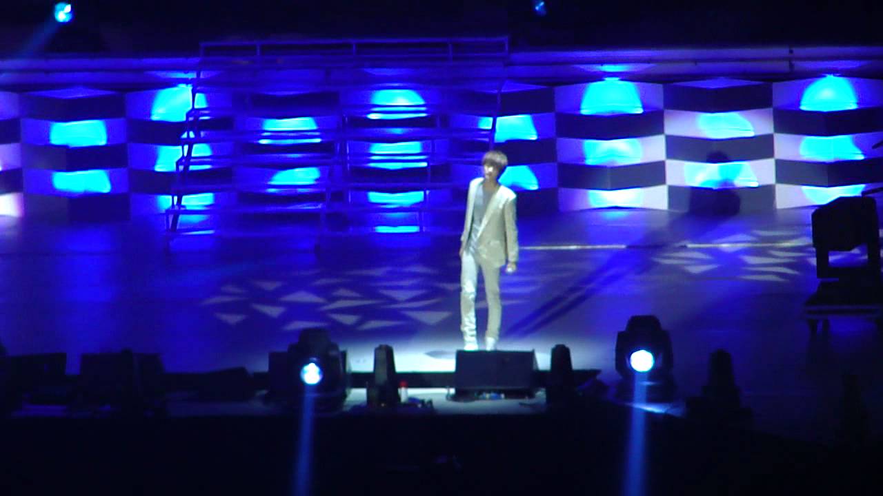 110910 SHINee World Concert SG - Obsession (15/29)