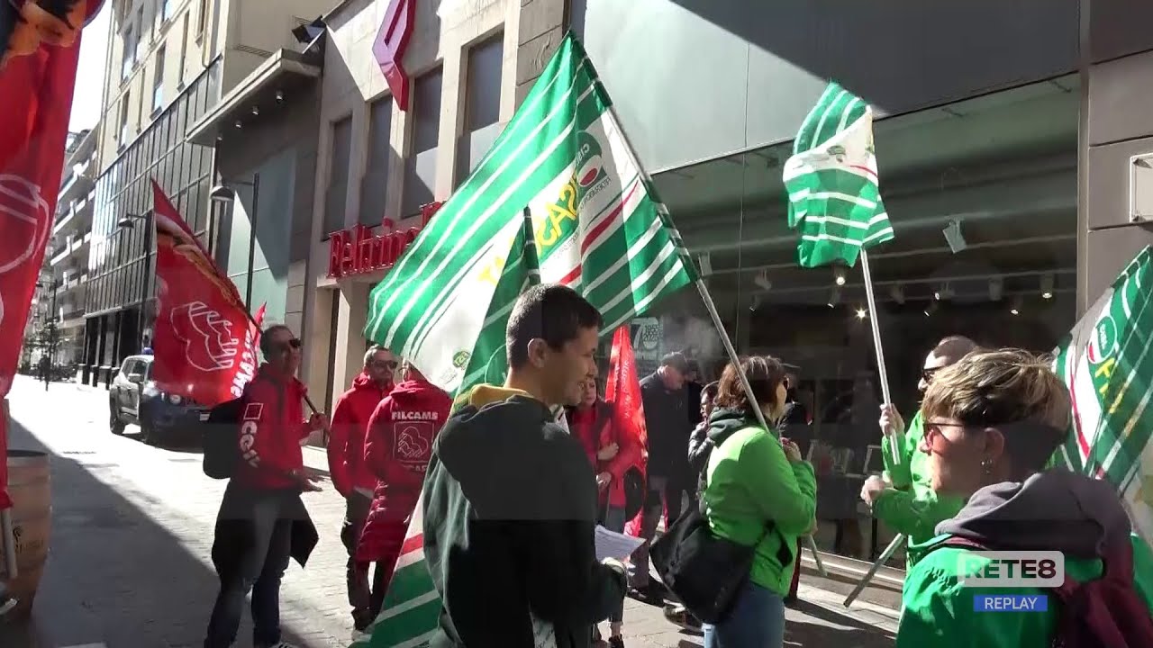 Pescara - Feltrinelli, dipendenti in sciopero