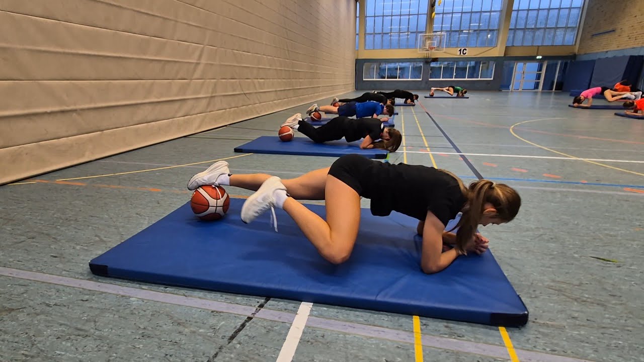 Koordinations-  und Krafttraining mit Basketbällen - Teil 2