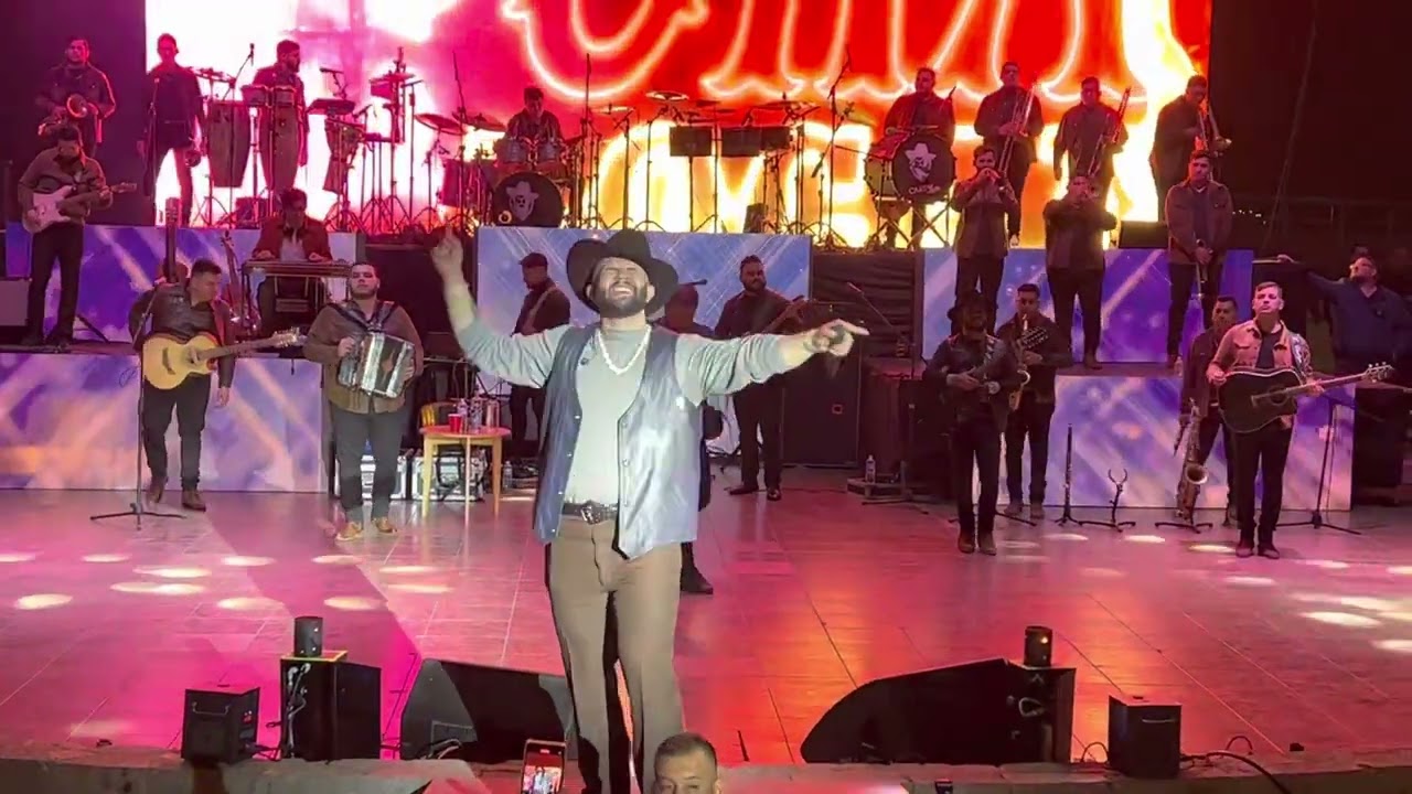 Dame un beso y dime adiós Carin Leon en Oaxaca