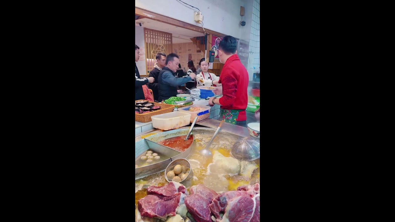 Chinese Street Food | Beef Offal Soup Served Hot | No Commentary