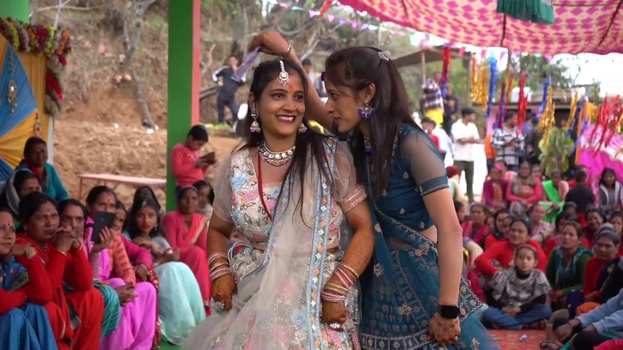 Sangeet m dulhan ka jabrdasti dance 🥰🥰#devbhoomiuk#sangeet#dulhan#viralvideo#dance#love#video#vews