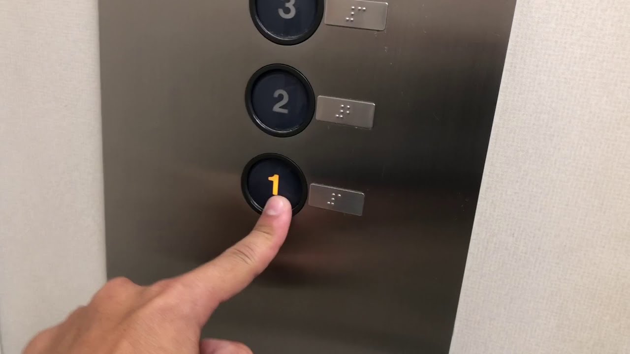 フジグラン東広島エレベーター (東芝)