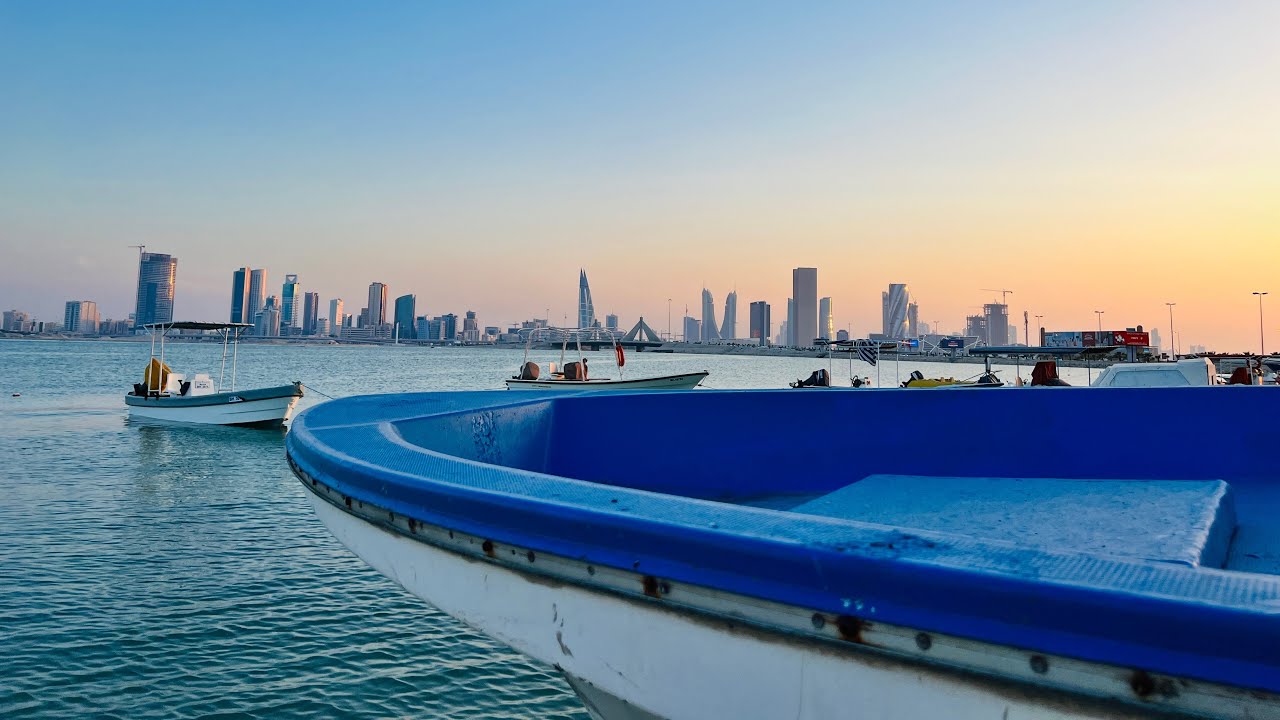 DAY OUT WITH MY BROTHERS AT BUSAITEEN SEASIDE | BAHRAIN 🇧🇭 BEACH 🏝️
