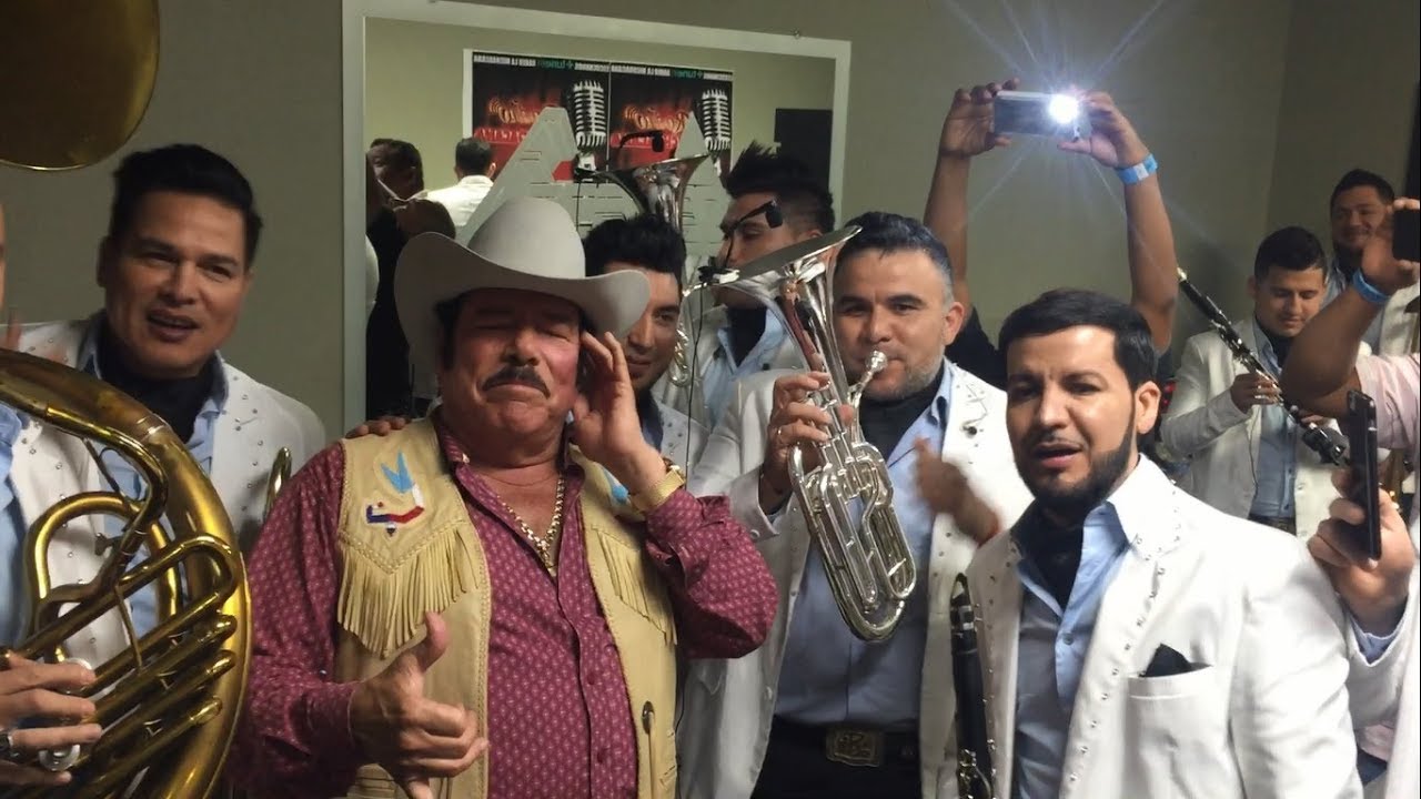 LALO MORA Y BANDA EL RECODO